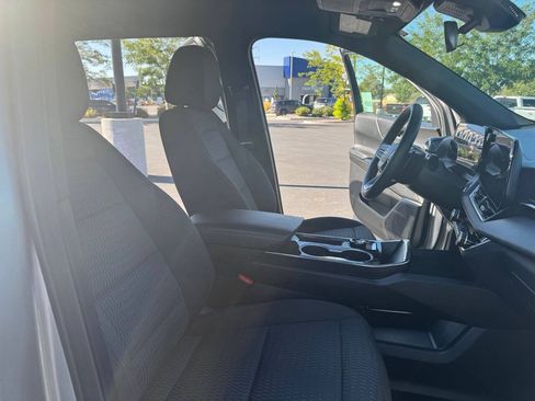 Used 2026 Chevrolet Equinox LT AWD/4WD image 31