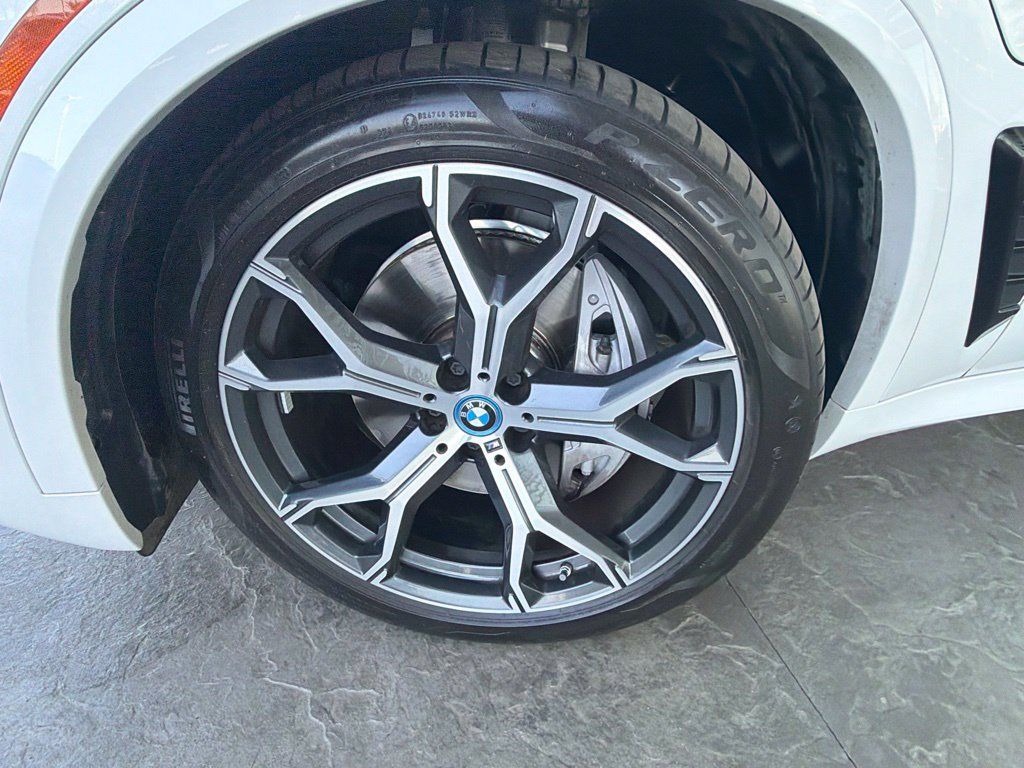 Used 2024 BMW X5 xDrive50e w/ Executive Package AWD/4WD image 5