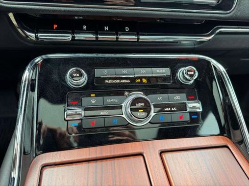 Used 2022 Lincoln Navigator Reserve image 29