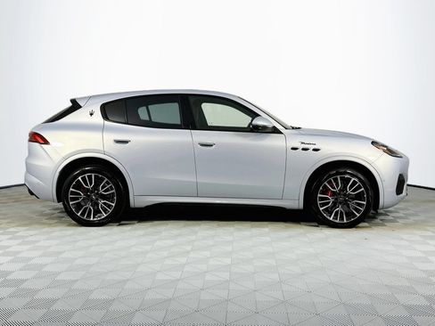 Used 2023 Maserati Grecale Modena AWD/4WD image 4