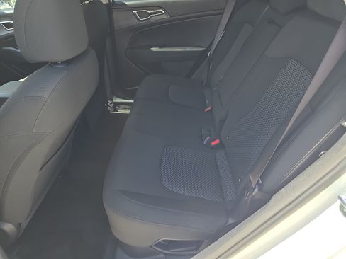 Certified 2024 Kia Sportage LX FWD image 16