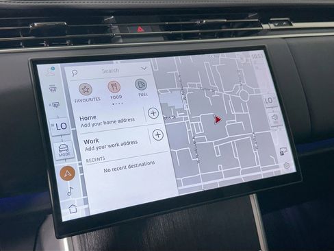 Certified 2025 Land Rover Range Rover SE image 14