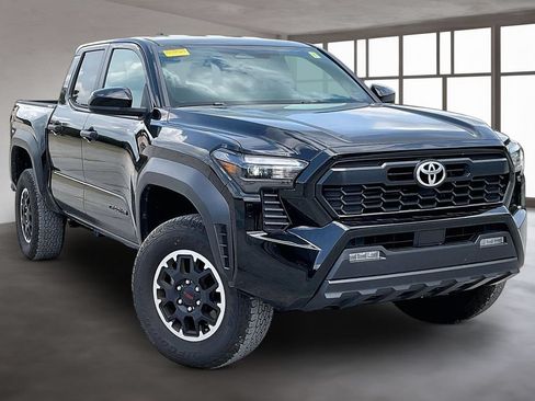 Used 2024 Toyota Tacoma TRD Off-Road AWD/4WD image 3