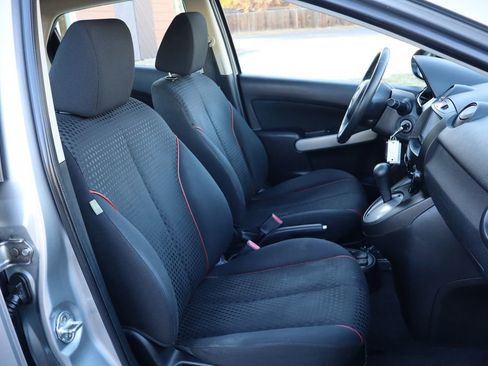 Used 2012 MAZDA MAZDA2 Touring image 25