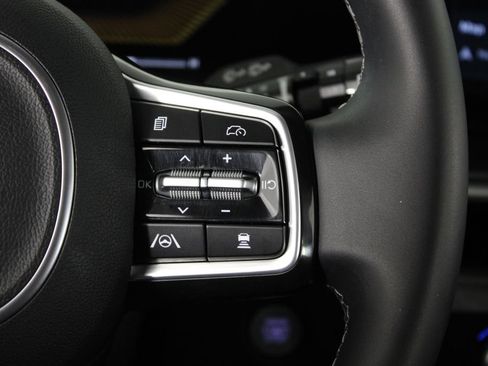 Used 2025 Kia Sorento S FWD image 27