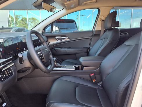 Certified 2026 Kia Sportage EX FWD image 12
