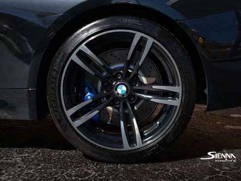 Used 2018 BMW M4 Convertible image 46