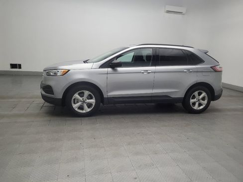 Used 2020 Ford Edge SE FWD image 2
