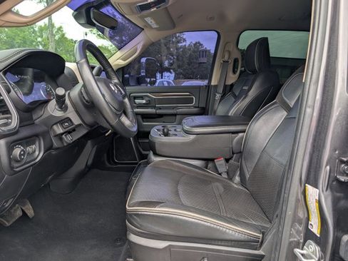 Used 2022 RAM 2500 Laramie AWD/4WD image 17