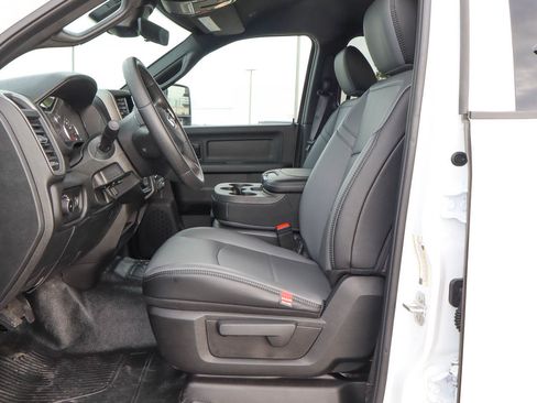 New 2026 RAM 3500 Tradesman AWD/4WD image 13