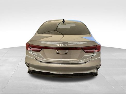 Used 2023 Kia Forte LXS FWD image 8