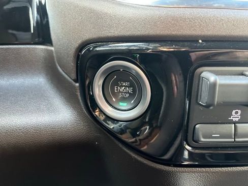 Used 2024 GMC Sierra 1500 SLT w/ SLT Premium Plus Package image 19