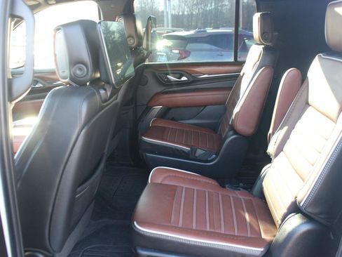 Used 2023 GMC Yukon XL Denali Ultimate image 38