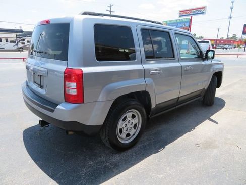 Used 2015 Jeep Patriot Sport w/ Power Value Group FWD image 5