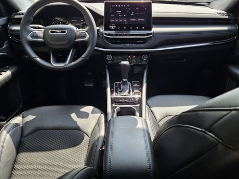 New 2026 Jeep Compass Latitude AWD/4WD image 8