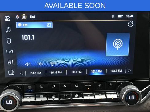 Used 2024 Chevrolet Colorado ZR2 w/ ZR2 Convenience Package III AWD/4WD image 19