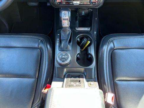 Used 2025 Ford Bronco Outer Banks AWD/4WD image 24