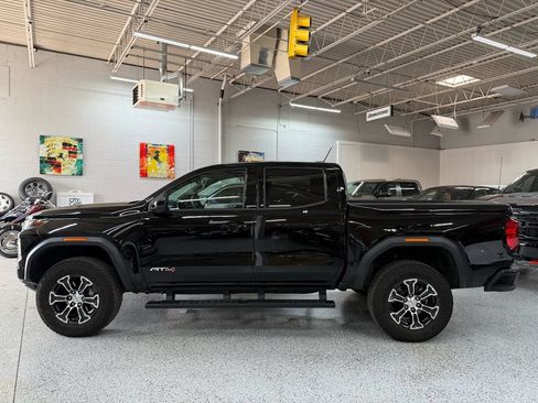 Used 2024 GMC Canyon AT4 w/ Technology Package AWD/4WD image 2