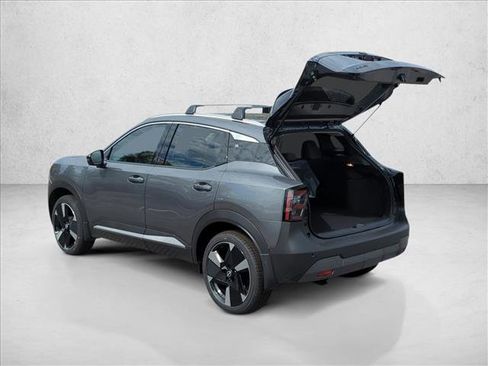 New 2026 Nissan Kicks SR w/ Cold Weather Package image 8