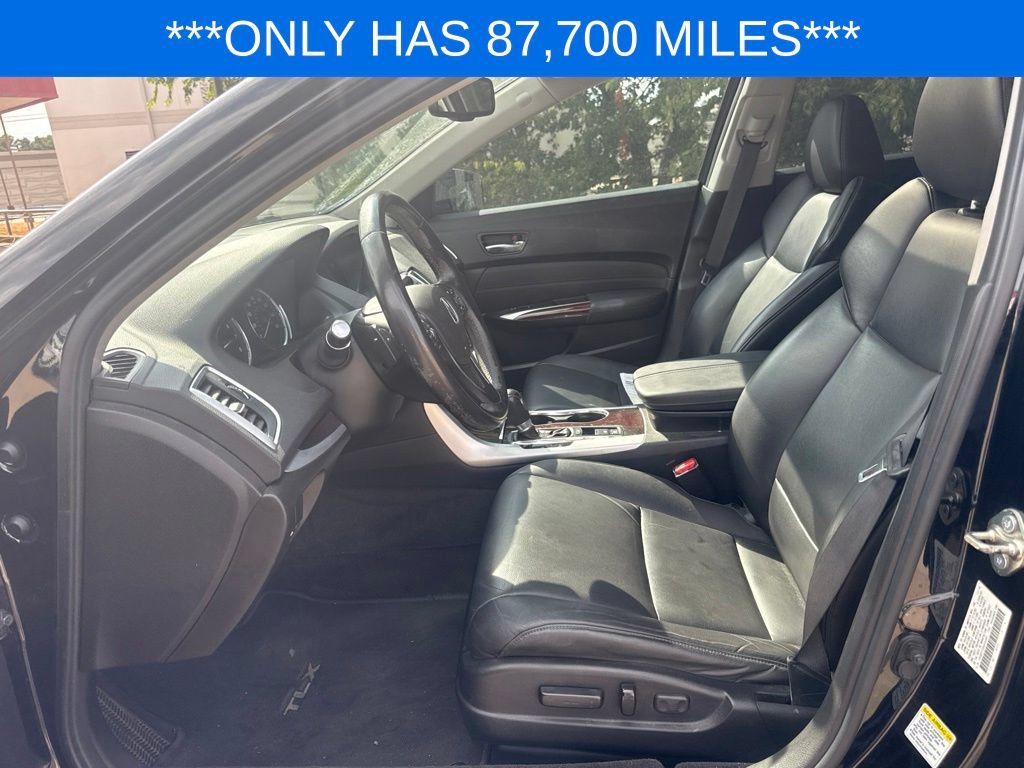Used 2017 Acura TLX FWD image 12