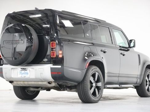 Used 2023 Land Rover Defender 130 SE AWD/4WD image 18