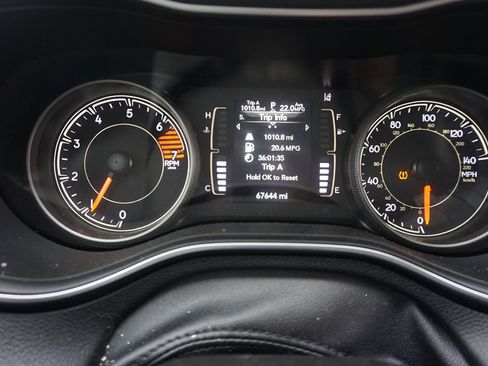 Used 2021 Jeep Cherokee Latitude image 7