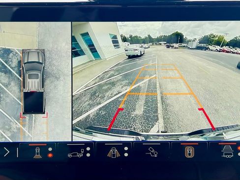 Used 2024 GMC Sierra 1500 Denali Ultimate image 9