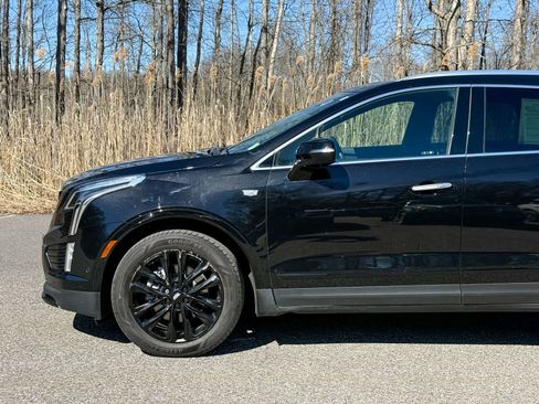 Used 2022 Cadillac XT5 Premium Luxury w/ LPO, ONYX Package image 9