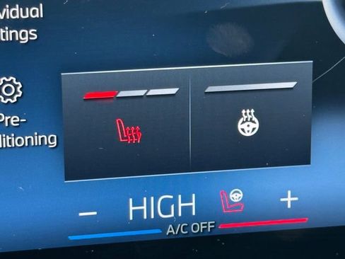 Used 2025 BMW 330i Sedan image 24