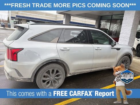 Certified 2023 Kia Sorento SX image 3