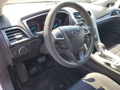 Used 2015 Ford Fusion SE FWD image 11