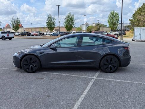 Used 2025 Tesla Model 3 Long Range image 8