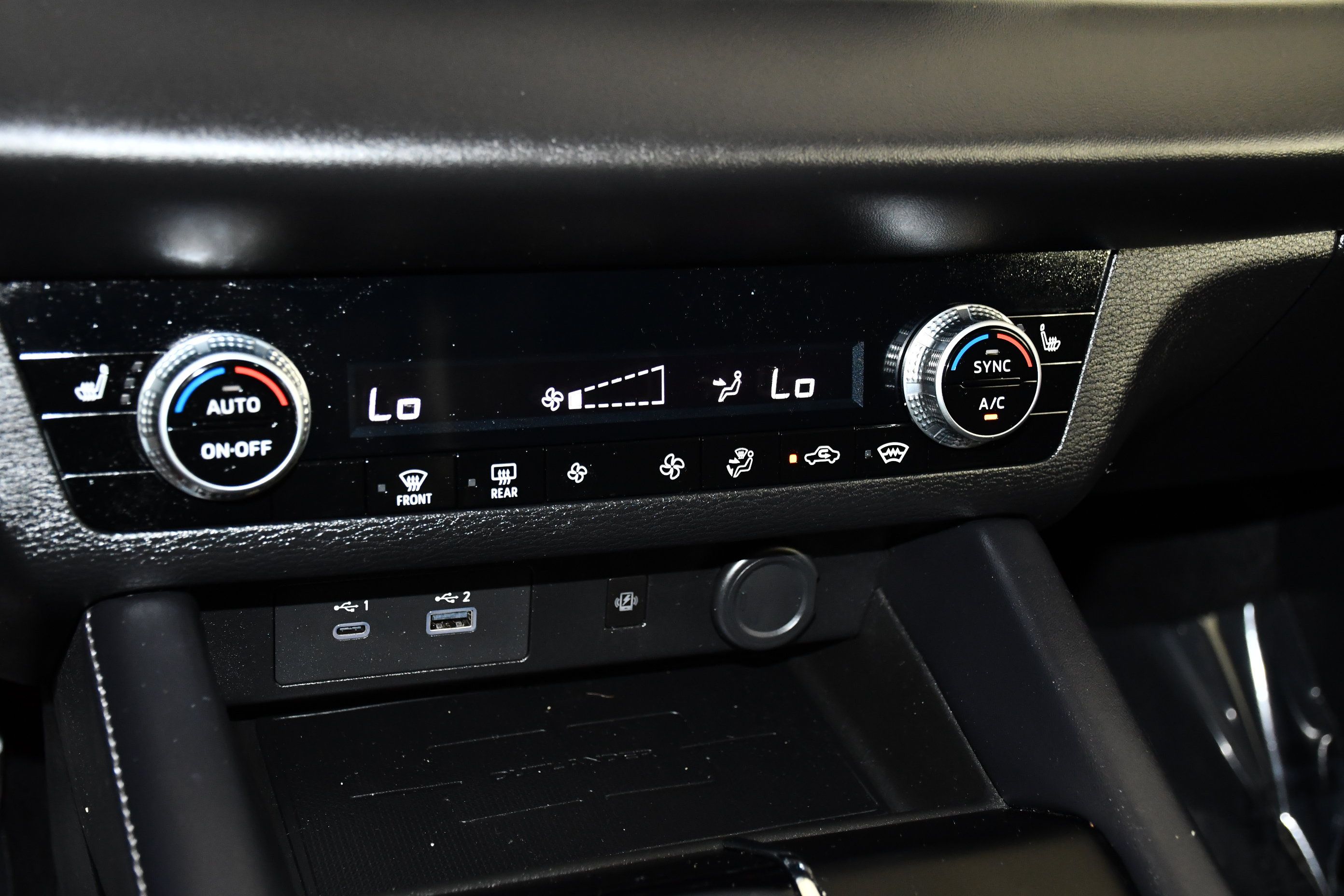 Used 2024 Mitsubishi Outlander SE AWD/4WD image 27