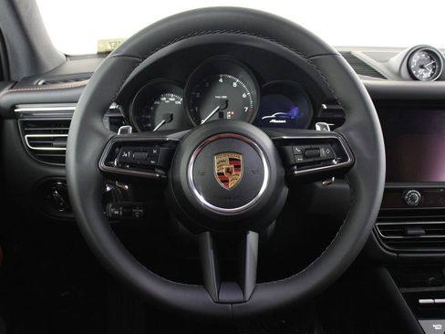 New 2026 Porsche Macan image 12