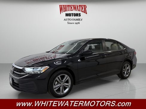 Used 2024 Volkswagen Jetta SE FWD image 1