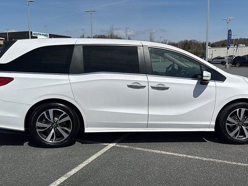 Used 2024 Honda Odyssey Touring image 4