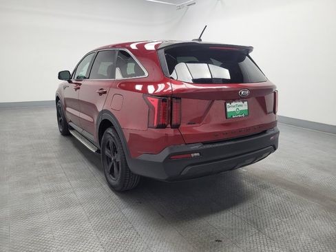 Used 2021 Kia Sorento LX image 5