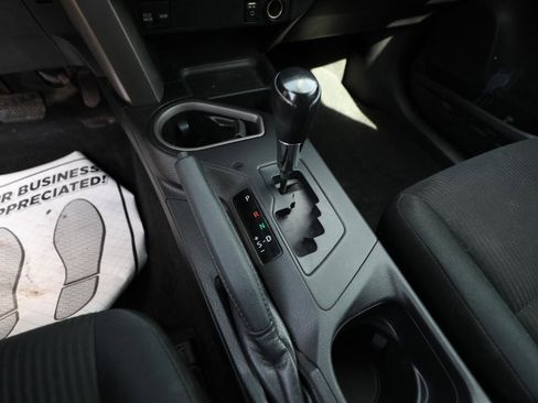 Used 2016 Toyota RAV4 LE image 17