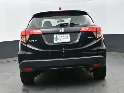 Used 2017 Honda HR-V LX image 8