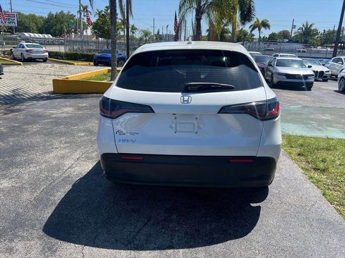Used 2023 Honda HR-V LX image 6