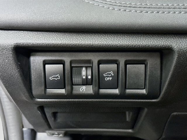 Certified 2023 Subaru Outback Limited AWD/4WD image 12