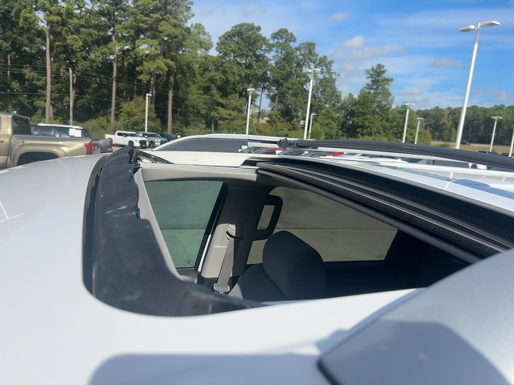 Used 2020 Toyota Sequoia SR5 RWD image 7