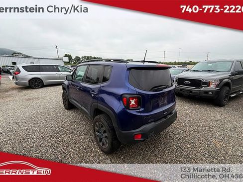 Used 2018 Jeep Renegade Altitude AWD/4WD image 5