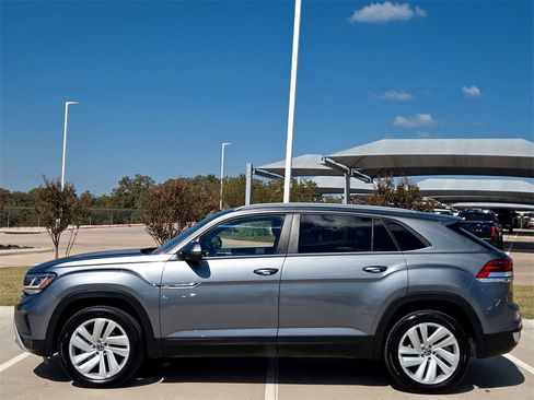 Used 2021 Volkswagen Atlas Cross Sport SE image 4
