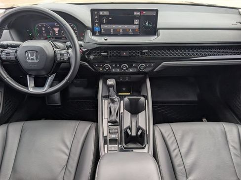 Used 2023 Honda Accord Touring image 25