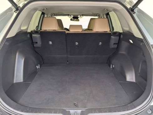 Used 2023 Toyota RAV4 XLE Premium FWD image 8