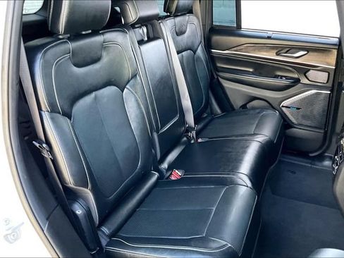 Used 2023 Jeep Grand Cherokee Overland w/ Advanced Protech Group III AWD/4WD image 25