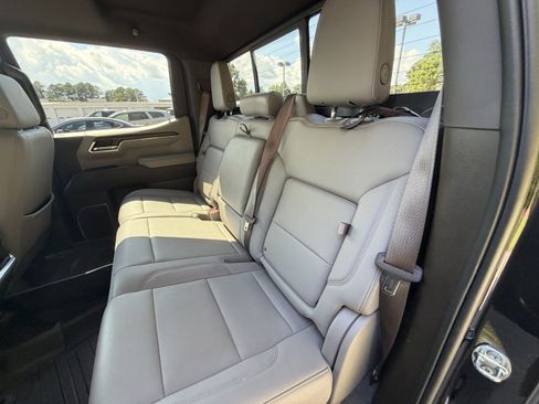 Used 2023 GMC Sierra 1500 SLT w/ SLT Premium Package AWD/4WD image 19