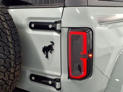 Used 2022 Ford Bronco Outer Banks image 26