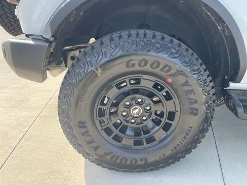 New 2026 Ford Bronco Outer Banks w/ Sasquatch Package image 29